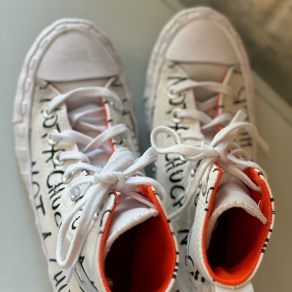 Converse High Top Tennis Shoes. Not A Chuck. Women’s Sz-6 Men’s Sz 4 GUC - Picture 2 of 7